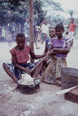 File:Fufuprep.jpg
