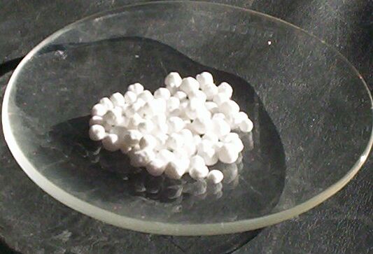 File:Potassium bromide.jpg