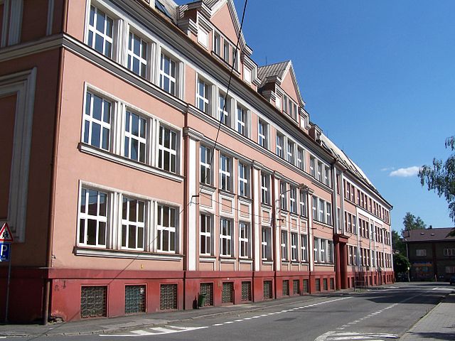 File:Czciesz podstawowka 565.jpg