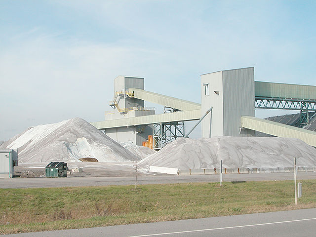 File:Salt mine 0096.jpg