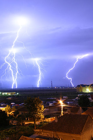 File:Lightning over Oradea Romania 2.jpg