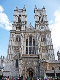The Abbey's western fa&ccedil;ade