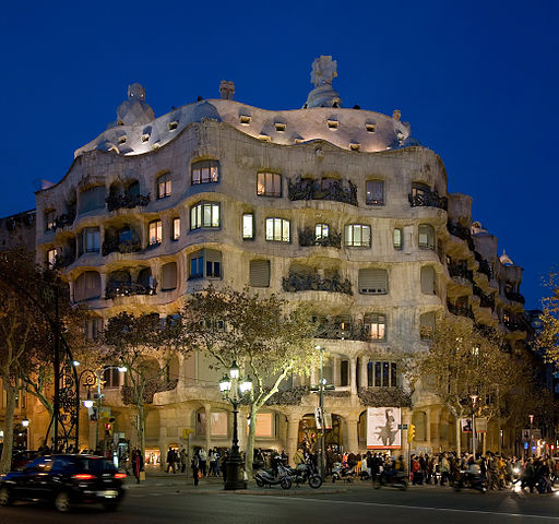 File:Casa Mil&agrave; - Barcelona, Spain - Jan 2007.jpg