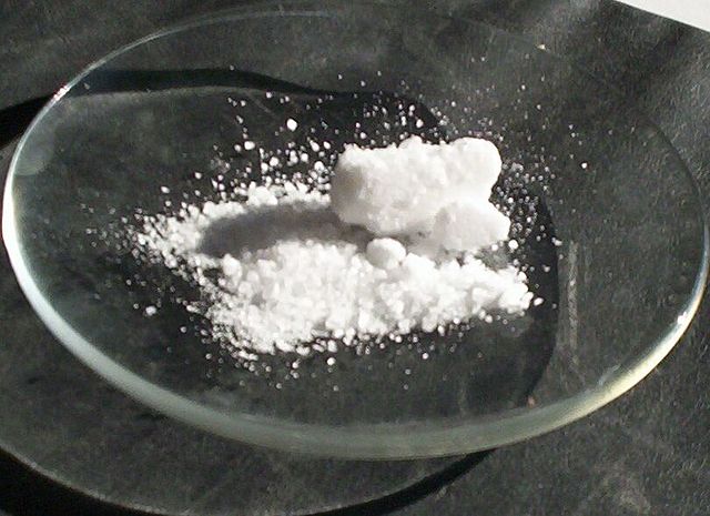 File:Potassium iodide.jpg