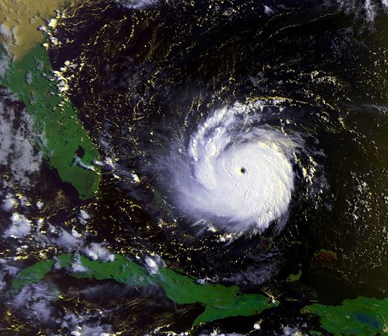 File:Andrew 23 aug 1992 1231Z.jpg