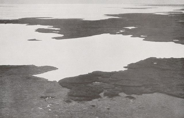 File:Mittelholzer-tschadsee.jpg