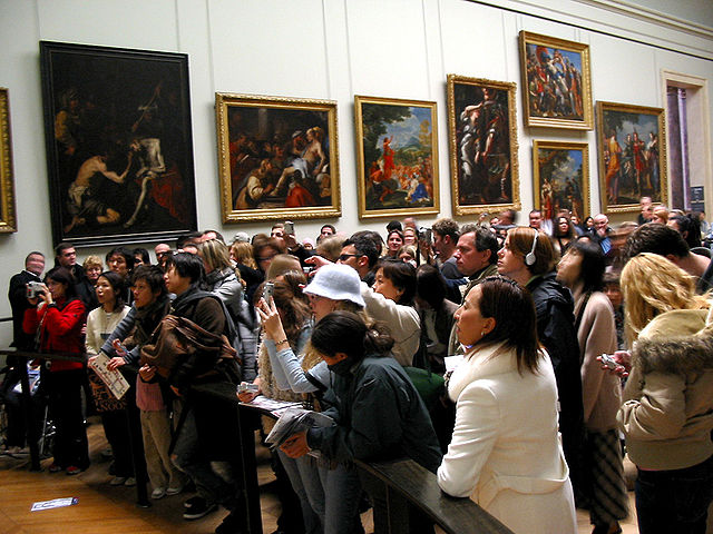 File:Crowd at Mona Lisa.jpg