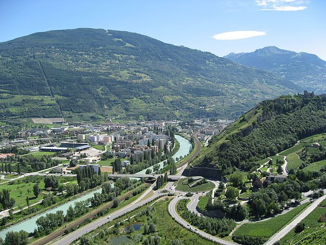 File:Bisse de Clavau.jpg