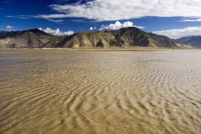 File:IMG 0839 Yarlong Tsangpo.jpg