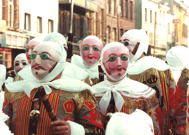 File:Binche - Les Gilles.jpg