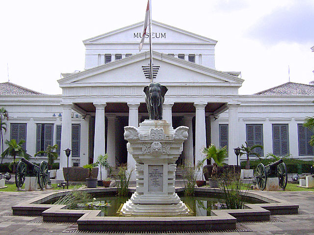 File:Museum Nasional Indonesia.jpg