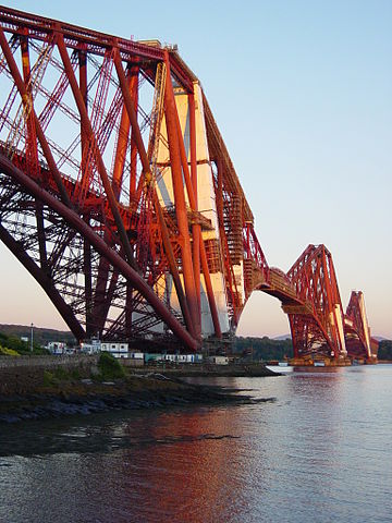 File:ForthRailwayBridge 27-06-2005 2150 TakenByEuchiasmus.JPG
