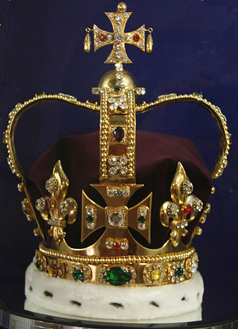 File:St. Edwards Krone (Nachbildung auf den Bahamas).jpg