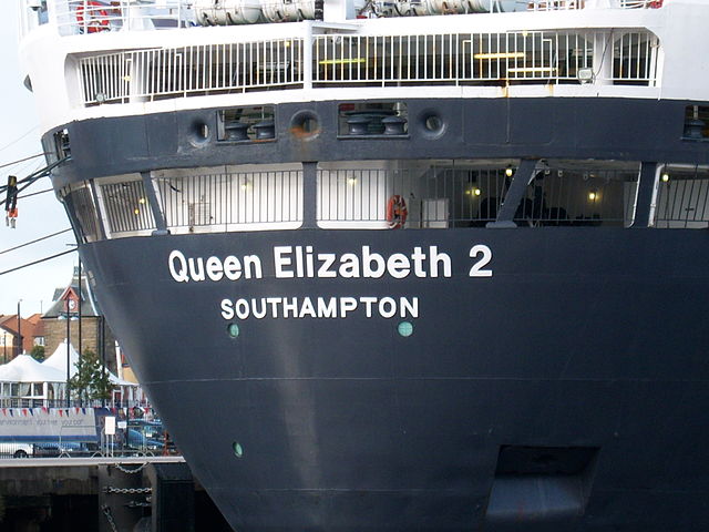 File:QE2 stern 15 October 2008.jpg