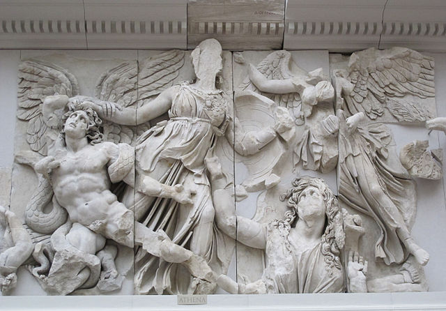 File:Fregio della gigantomachia 02.JPG