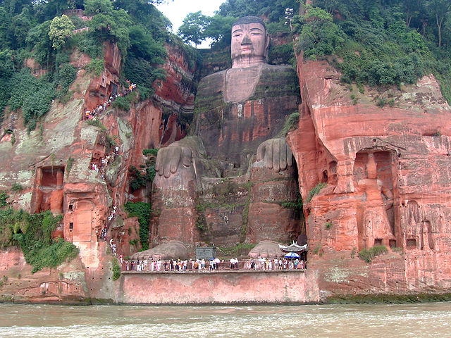 File:Leshan Buddha Statue View.JPG