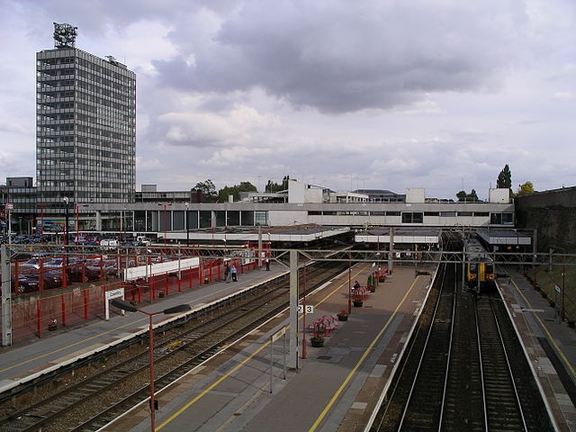 File:Cov railway station 18s07.JPG