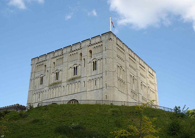 File:Norwich castle.JPG