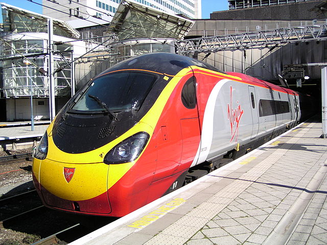 File:390029 'City of Stoke-on-Trent' at Birmingham New Street.JPG