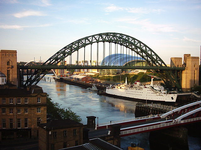 File:Tyne Bridges 01.jpg