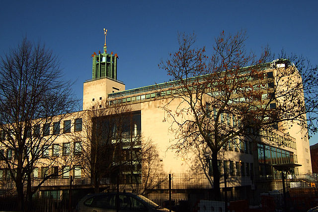 File:Civic Centre Newcastle upon Tyne.jpg