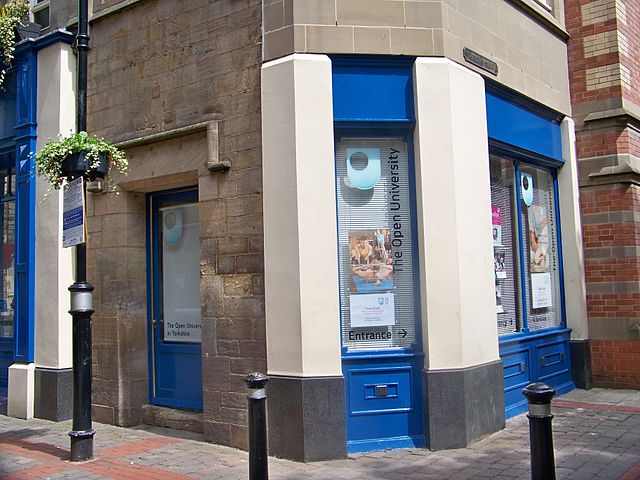 File:The Open University, Leeds (27th June 2010).jpg