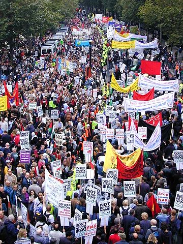 File:London anti-war protest banners.jpg