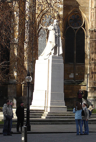 File:Westminster king george v statue 1.jpg