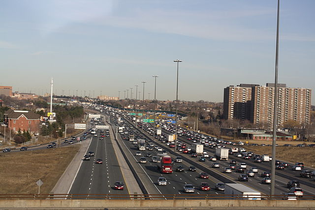 File:Busy 401.jpg