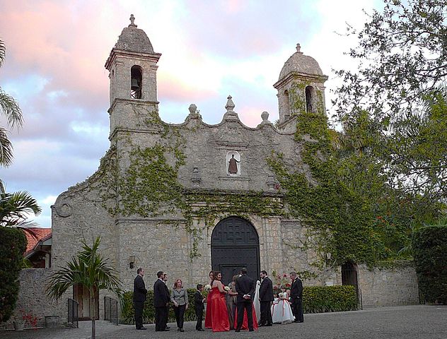 File:Plymouth Congregational Church in Miami.jpg
