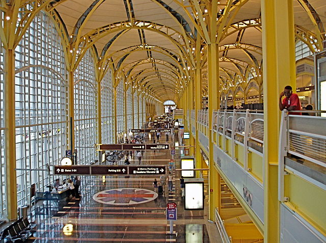 File:Reagan Terminal B-C.JPG