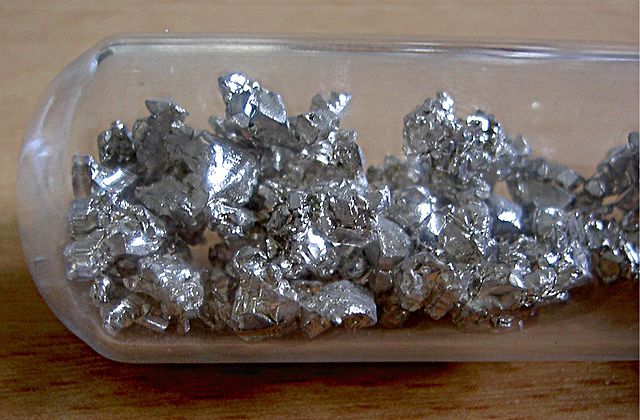 File:Calcium unter Argon Schutzgasatmosph&auml;re.jpg
