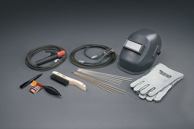 File:SMAW accesories.jpg