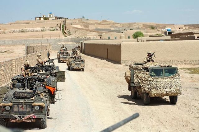 File:BritishPatrolHelmand01.jpg