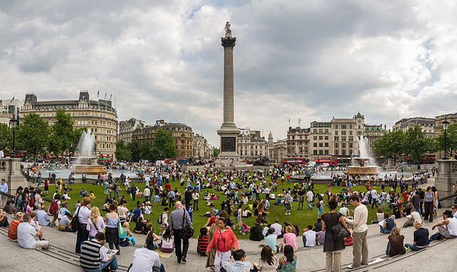 File:Trafalgar Square Grass - May 2007.jpg