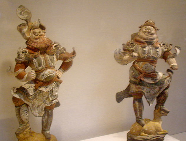 File:Guardian figures, earthenware with pigment, Tang Dynasty.JPG