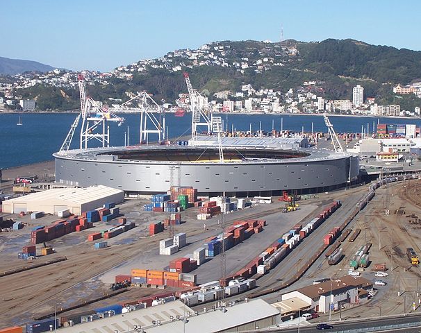 File:Westpac Trust stadium viewed from Wadestown.jpg