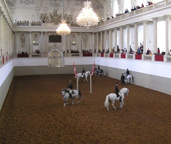 File:Spanische Hofreitschule3, Vienna.jpg