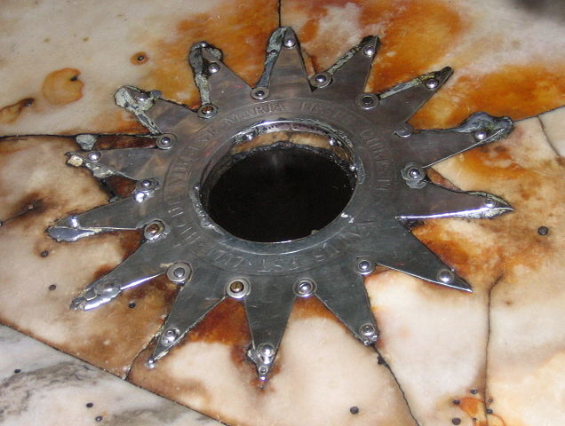 File:Jesus birthplace in Bethlehem.jpg