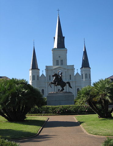 File:StLouisCathedralJacksonStatue.jpg