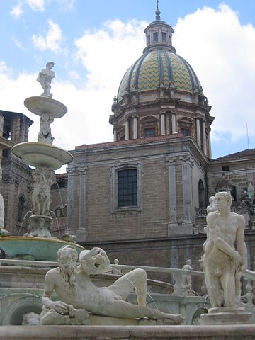 File:Palermo Piazza Pretoria1.jpg