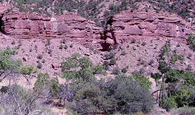 File:Moenave Formation.jpeg