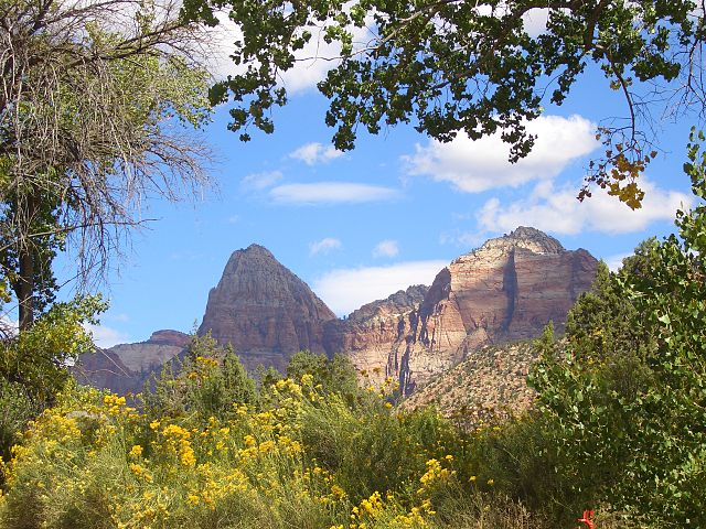 File:Zion Canyon2.JPG
