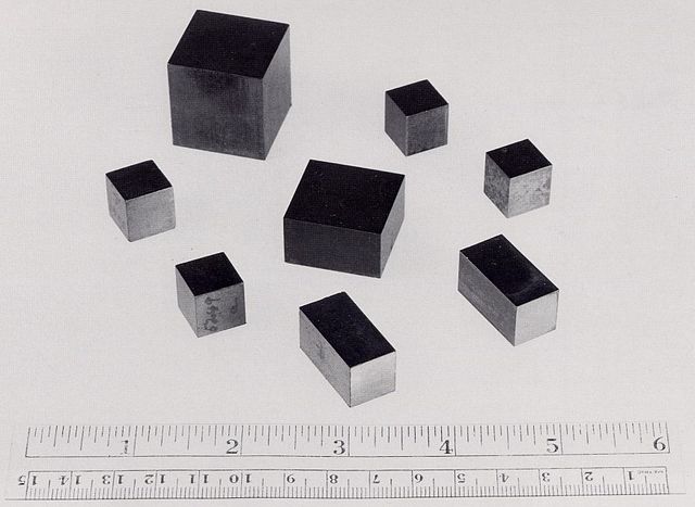 File:UraniumCubesLarge.jpg