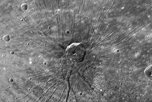 File:Spider crater on planet mercury.jpg