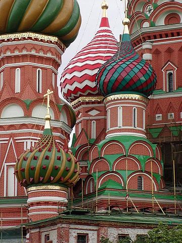 File:St Basils Cathedral closeup.jpg