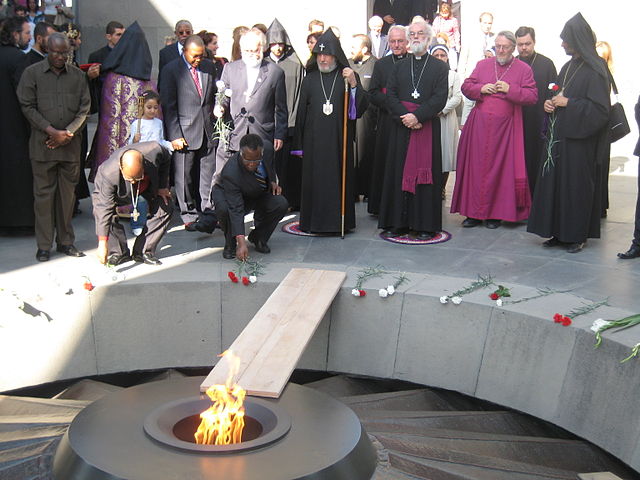 File:Rowan williams garegin ii IMG 2506.JPG