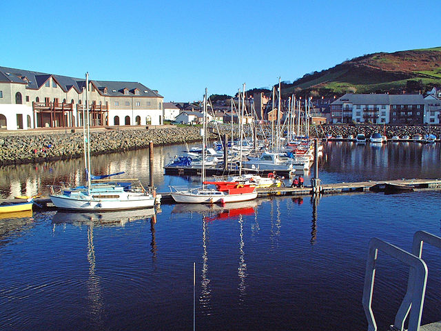 File:Aberystwyth Harbour.JPG