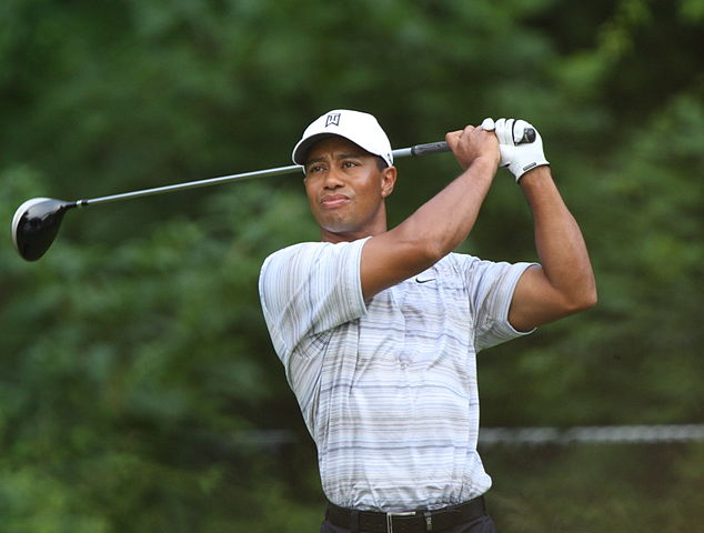 File:Tiger Woods drives by Allison.jpg