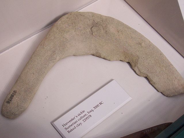 File:ClaySumerianSickle.jpg